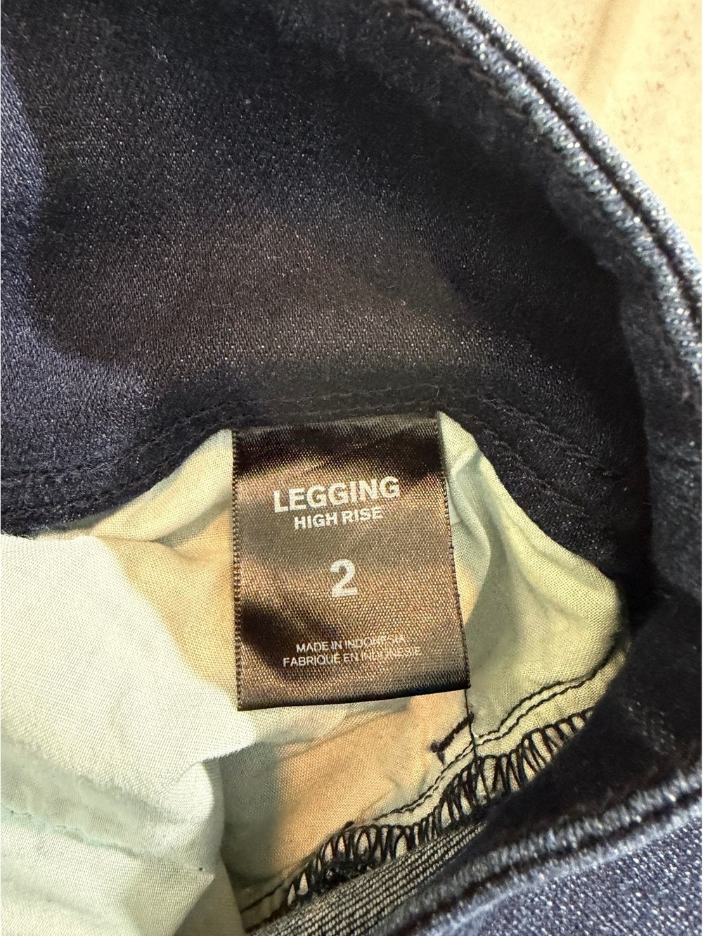 Express High Rise Legging Jeans Size 2 - Picture 4 of 5